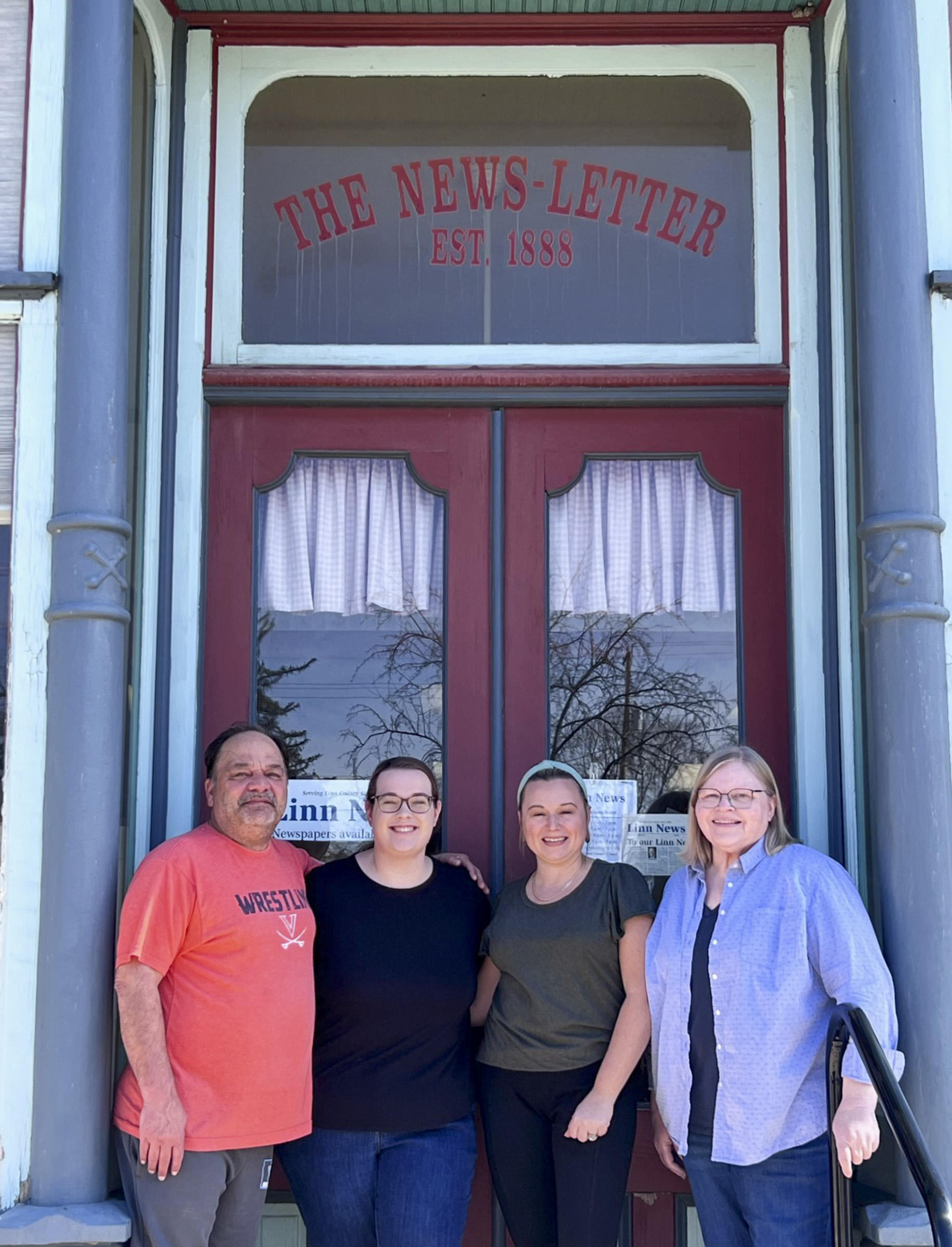 Linn-News - Staff Photo - 