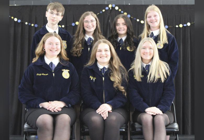 Linn-News - Staff Photo - Create Article