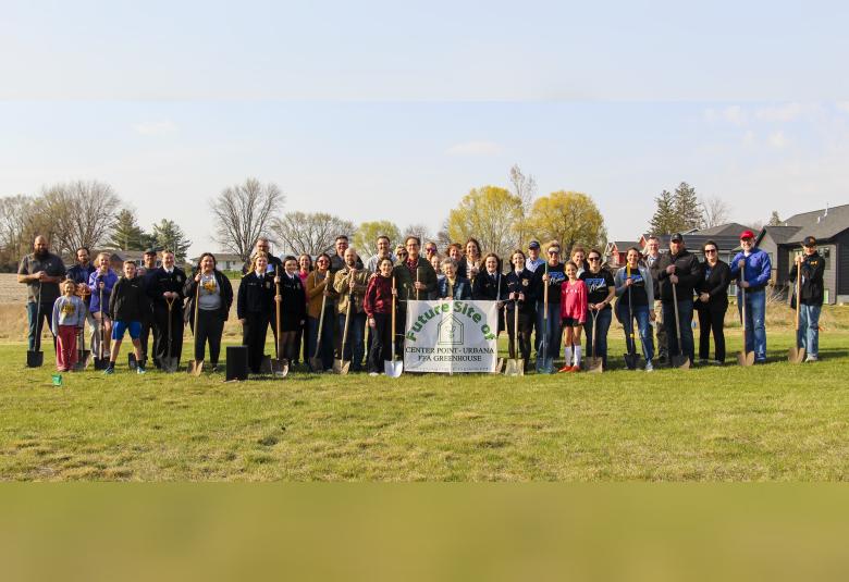 Linn-News - Staff Photo - Create Article