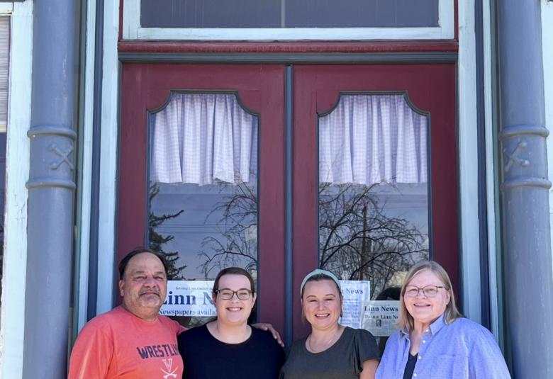 Linn-News - Staff Photo - 